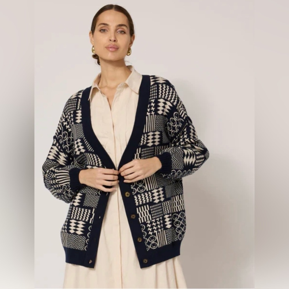 Feliz Blue & Cream
Cardigan